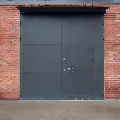 Стальные ворота с калиткой Стальные ворота с калиткой