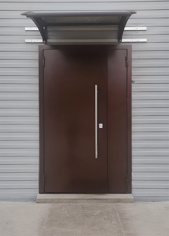 Фото технических дверей
